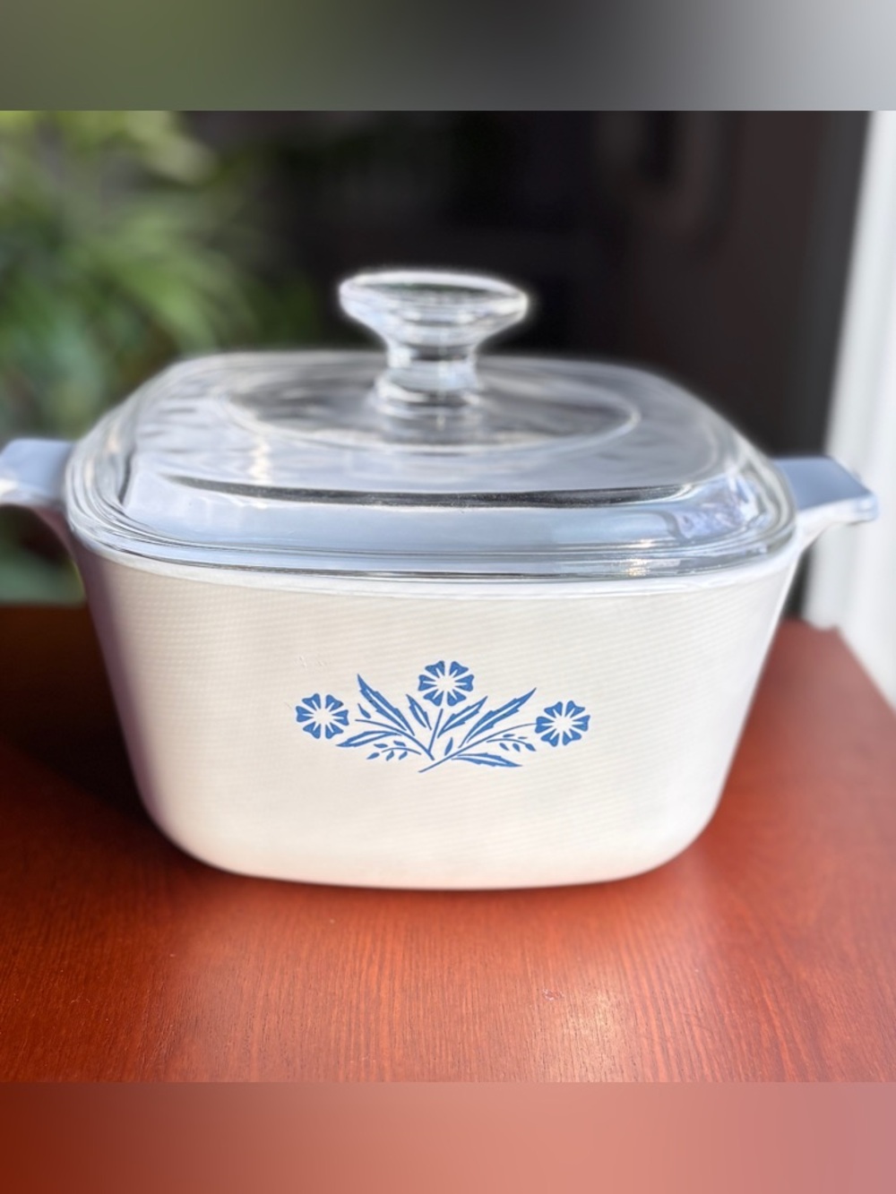 CorningWare Blue Cornflower 1.75 Qt. Casserole Dish with Lid P-1 3/4-B Vintage